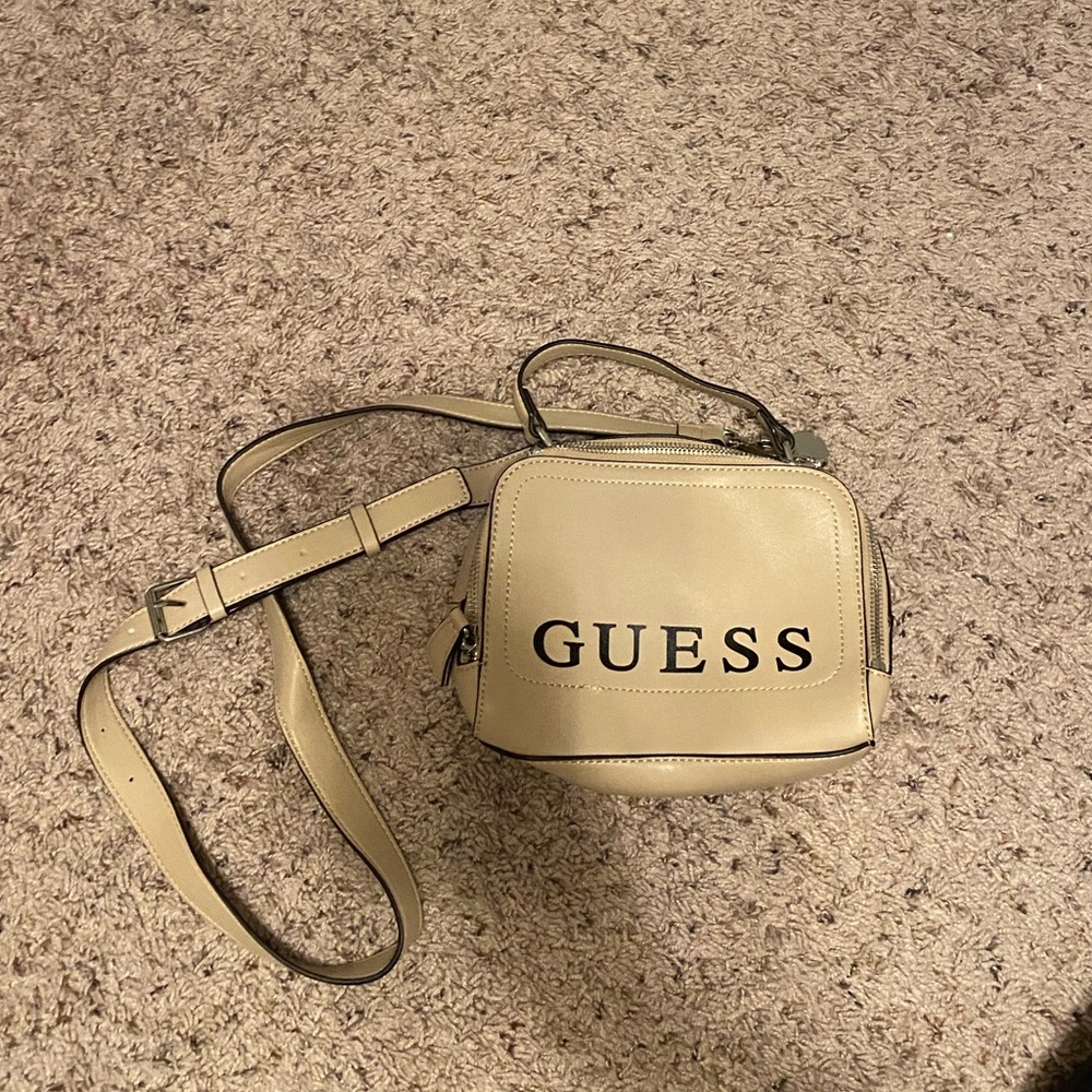 guess crossbody purse
